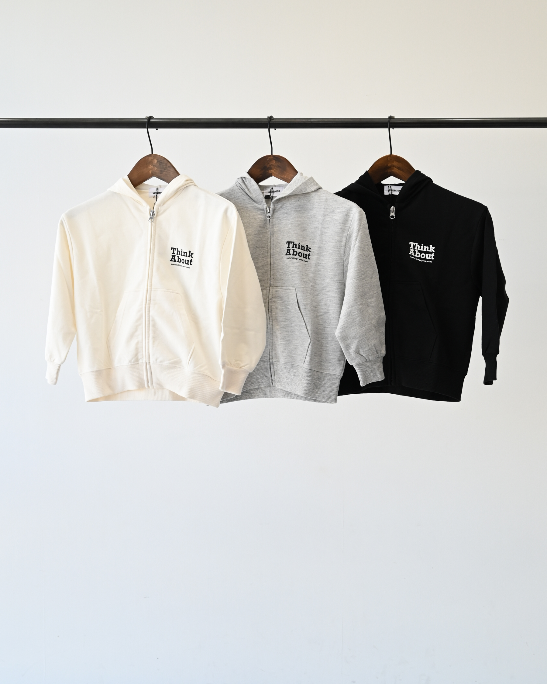 ジップパーカー