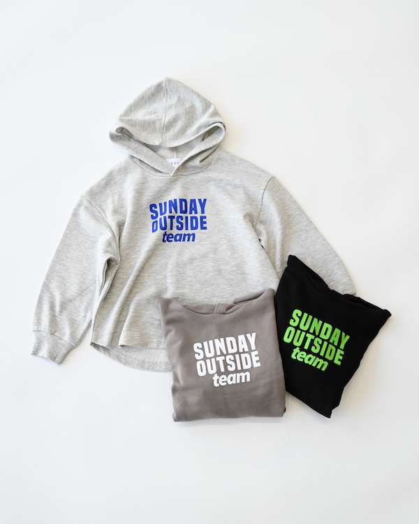 SUNDAY OUTSIDEパーカー